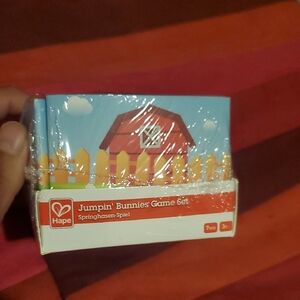 HAPE GERMAN JUMPIN' BUNNIES GAME SET